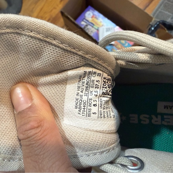 Converse Women’s Run Star Lugged Sneaker Boots - Picture 5 of 5